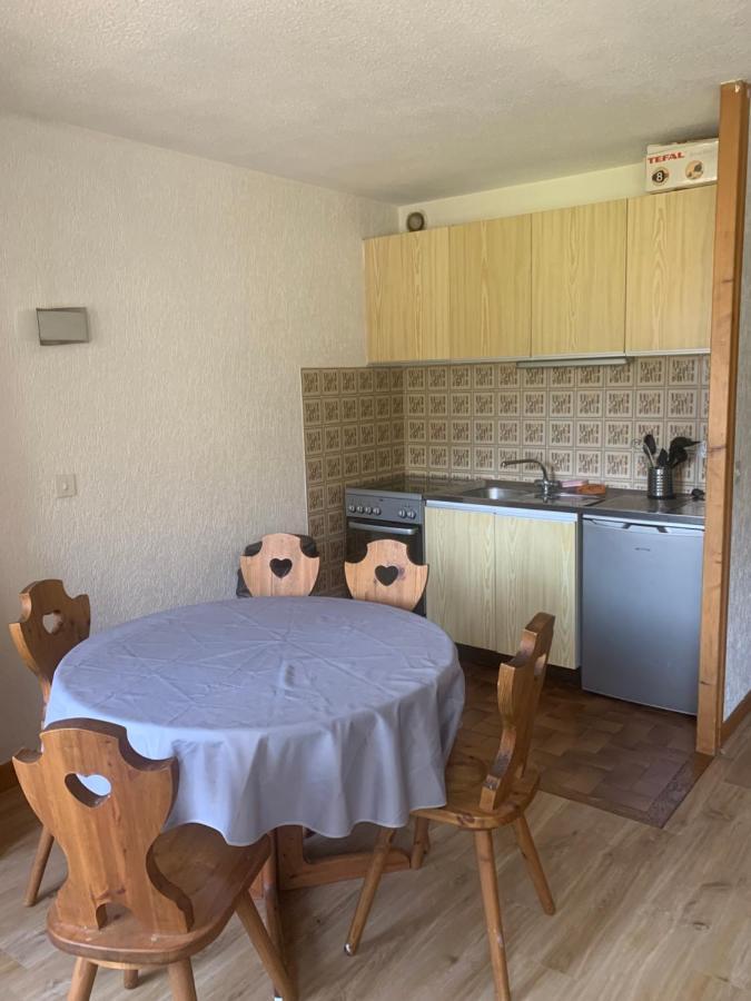 Appartement Avec Acces Piscine- Station- 4 Personnes Сен-Жан-д'Ольп Экстерьер фото